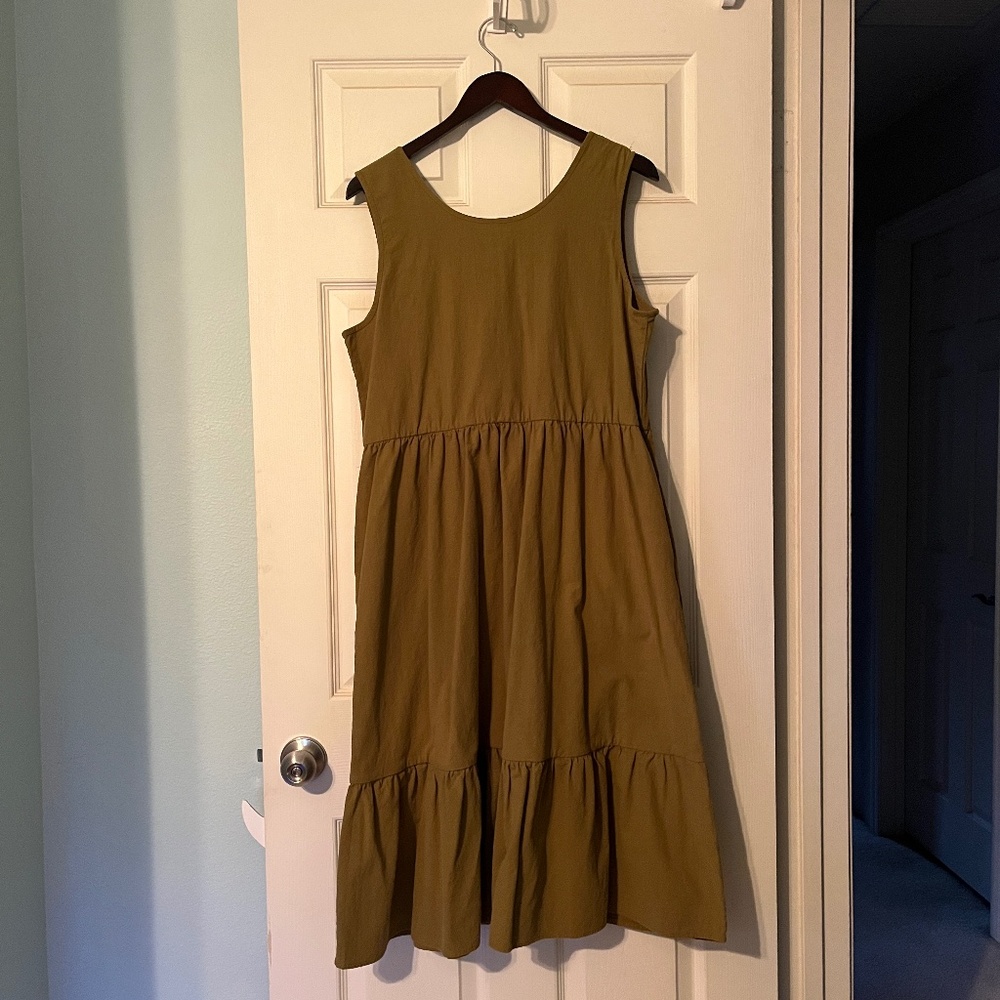 Tradlands Birdie Sleeveless Crinkle Dress
